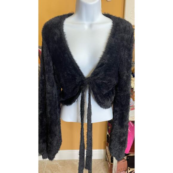 Windsor Rumors Tie-Front Fuzzy Crop Top NWT Large cover up formal faux fur - Picture 2 of 4